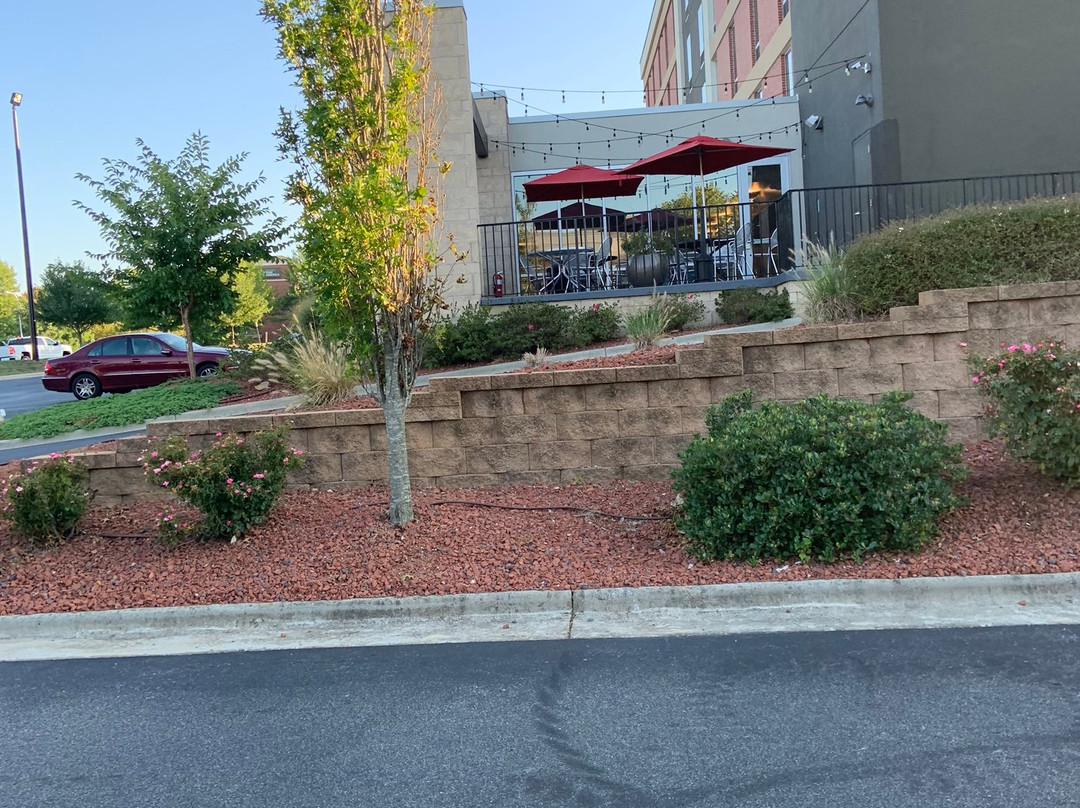 Home2 Suites By Hilton Greensboro Airport主图