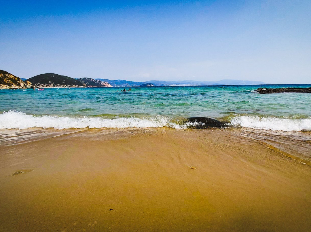 Vrasidas Beach景点图片