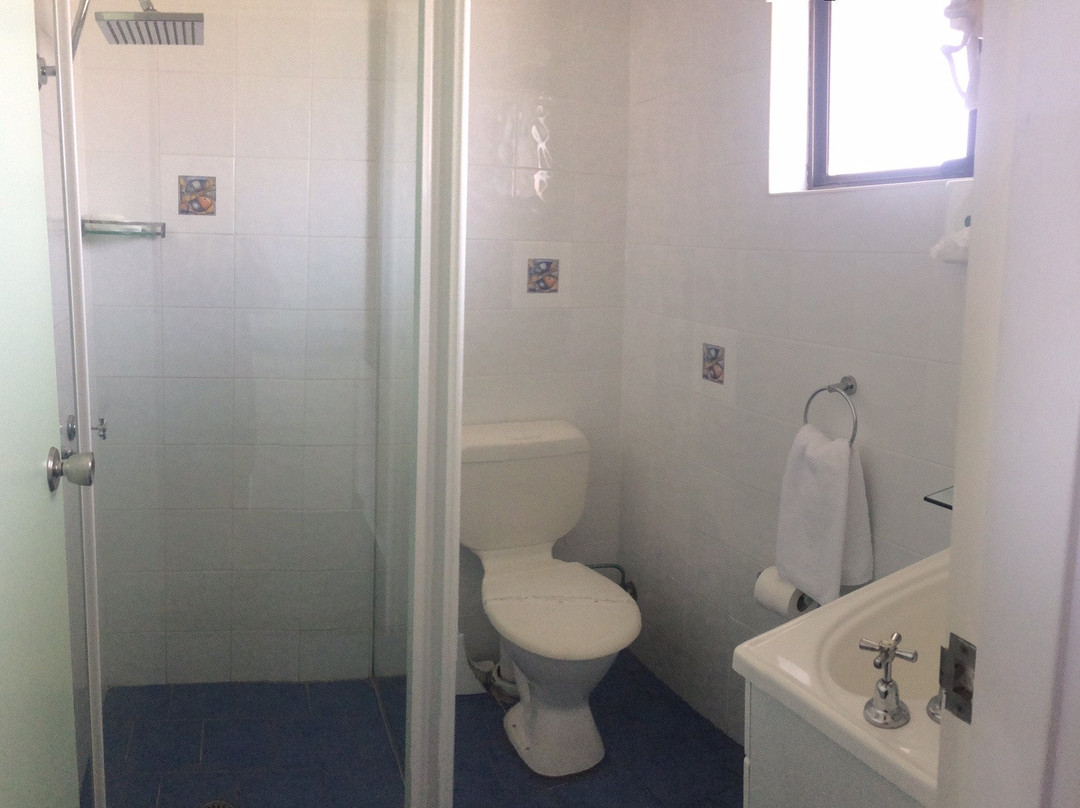 红新月汽车旅馆主图