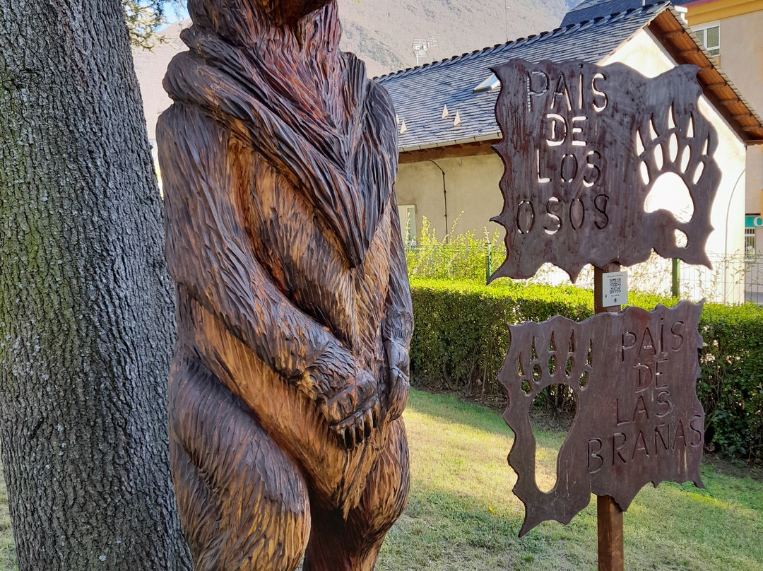 Escultura Del Oso景点图片