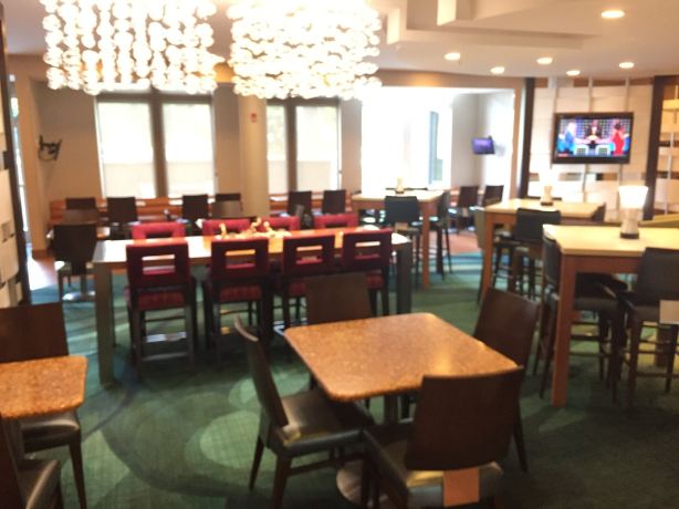 亨茨维尔西区/研究园区SpringHill Suites酒店-餐饮