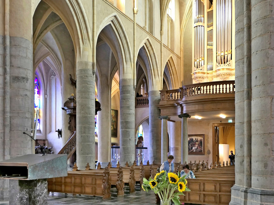 Saint Christoffel Cathedral-鲁尔蒙德必去景点