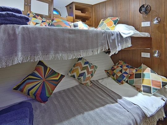 TRUELOVE BOAT-伊维萨城区必去景点