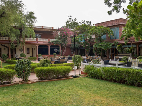 兰籓卡宫酒店主图