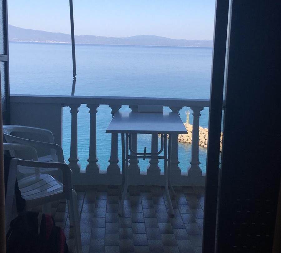 Apollon Apartments主图