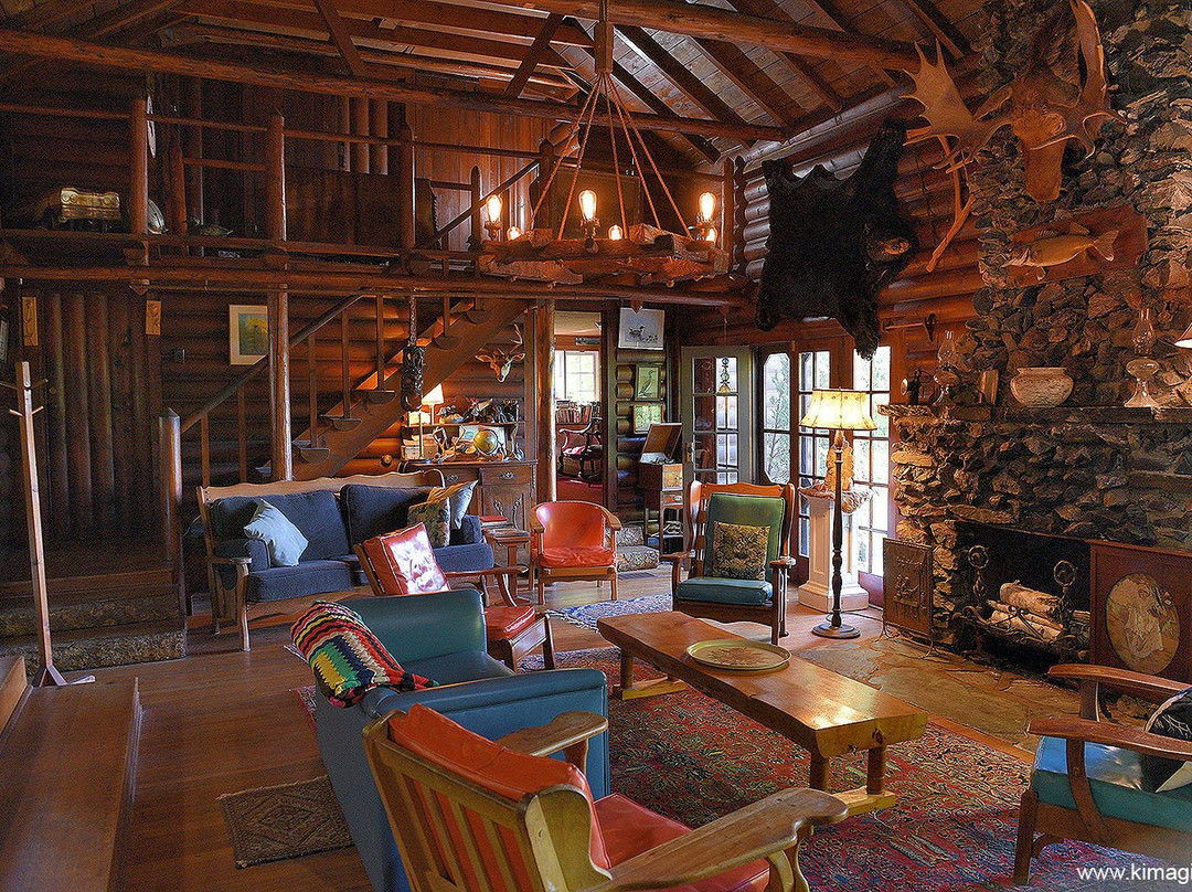 The Outpost Lodge