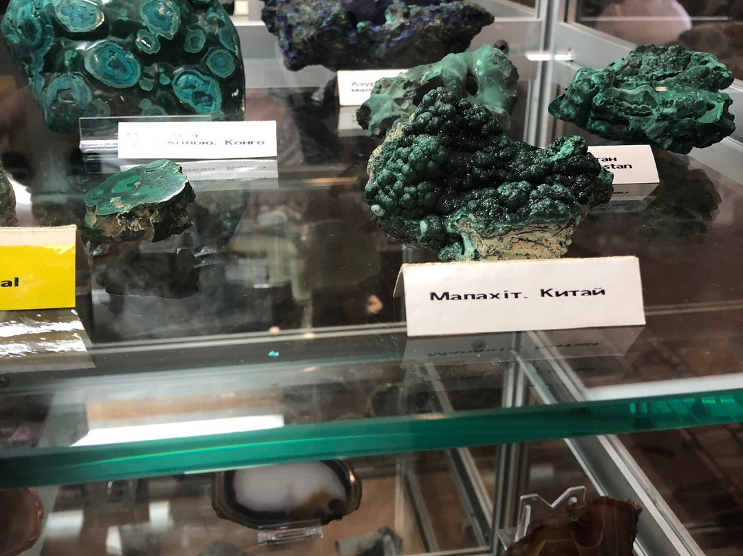 Museum of Precious and Decorative Stones-Khoroshiv必去景点