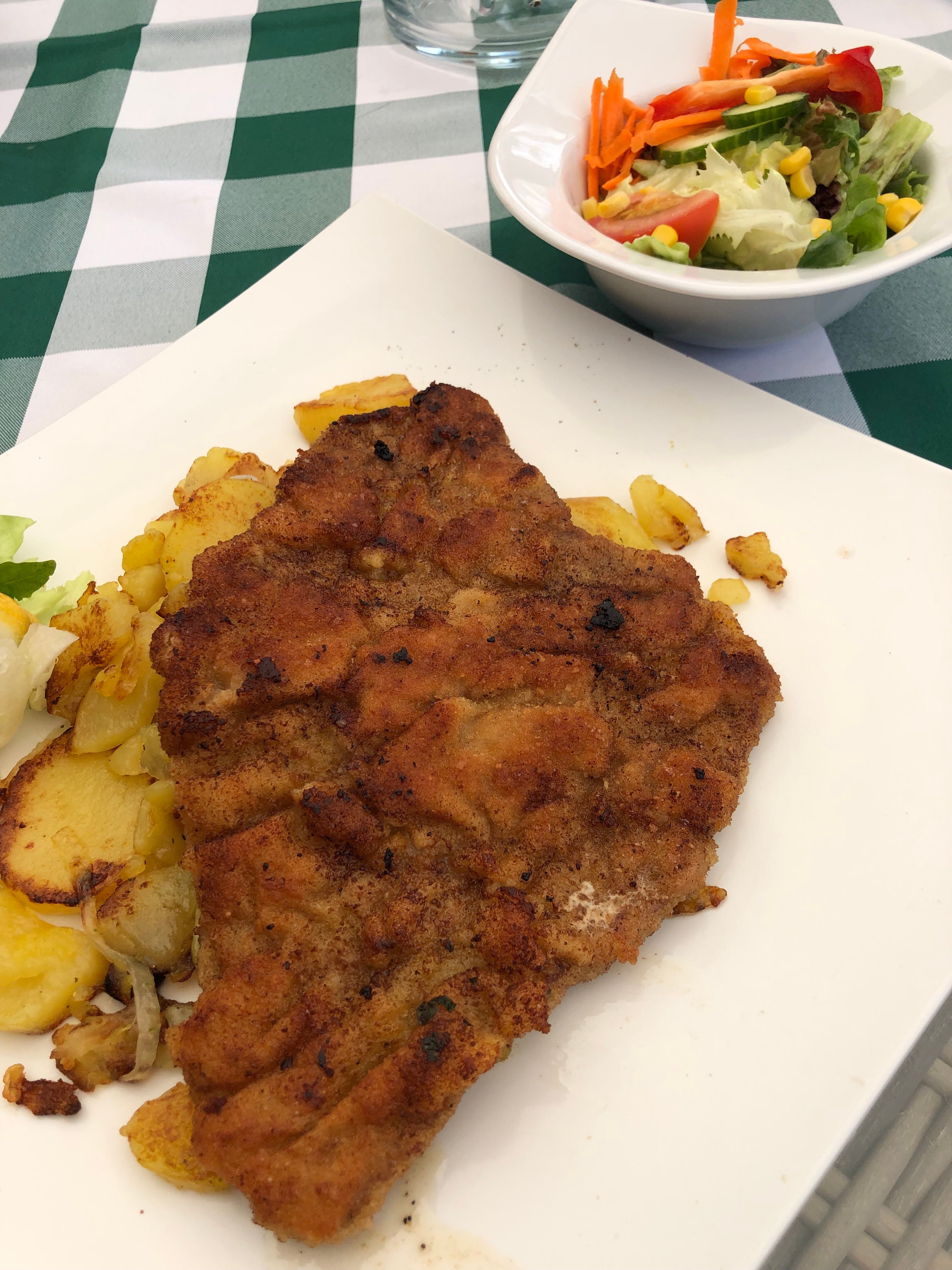 Echinger Hof-餐饮