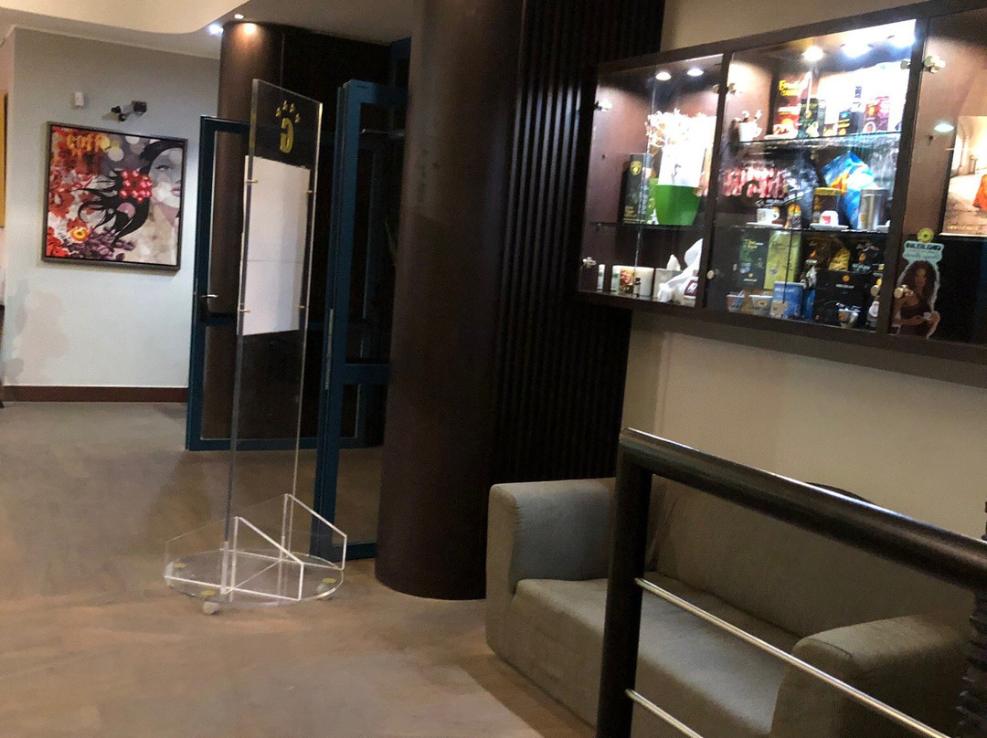 古列尔莫酒店主图