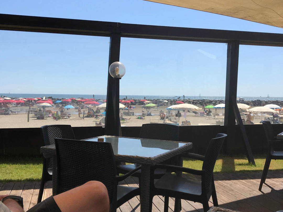 Mediterraneo Beach-菲乌米奇诺必去景点
