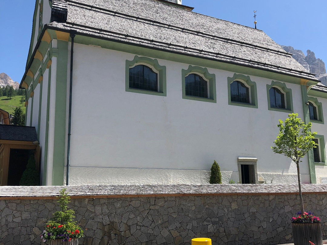 Chiesa Parrocchiale S. Cassiano-圣卡夏诺必去景点