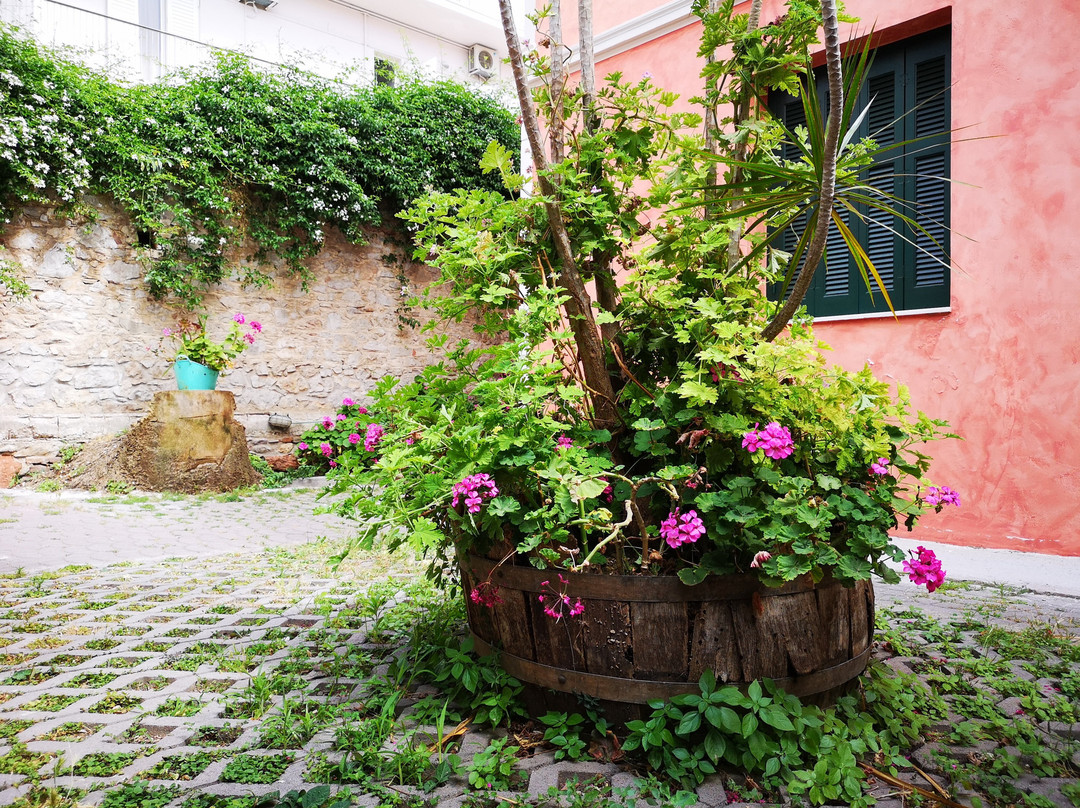 Nafsimedon Hotel主图