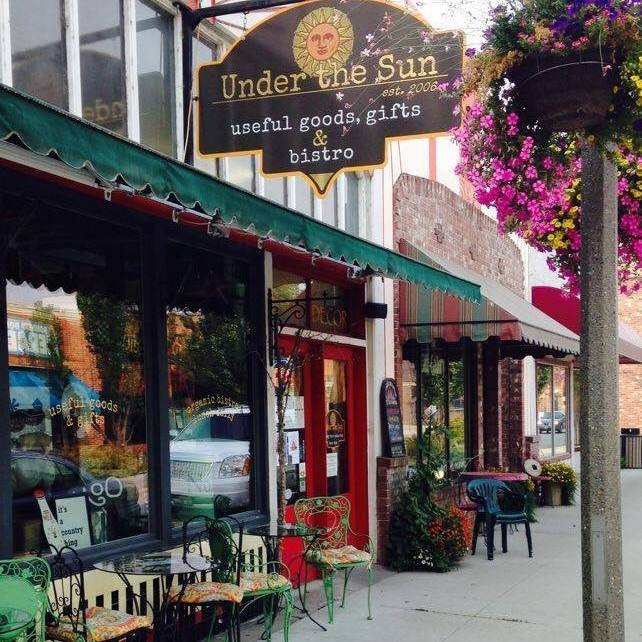 Moyie Springs餐馆和美食-Under The Sun Idaho