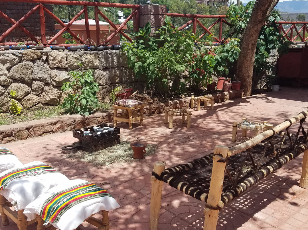 Holidays Hotel主图