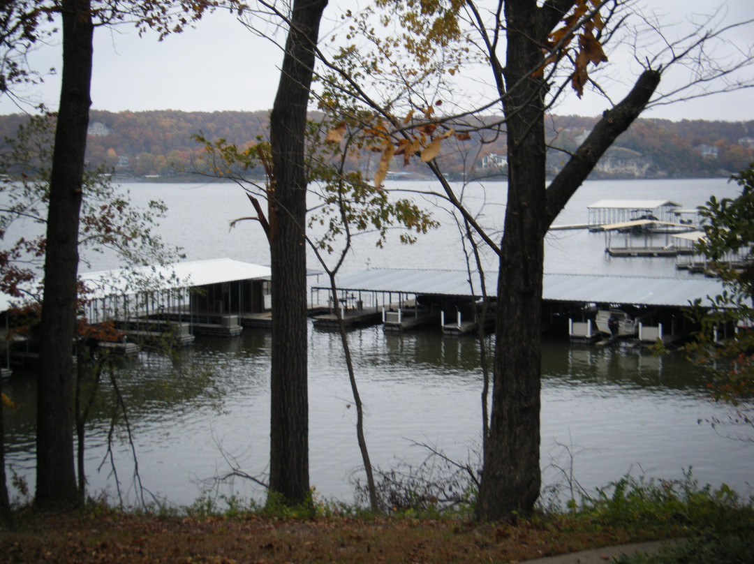 Lone Oak Point Resort主图