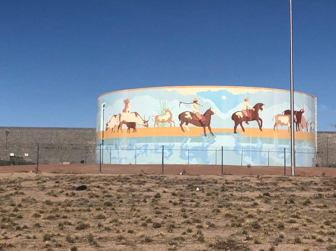 Las Cruces Water Tank Murals景点图片