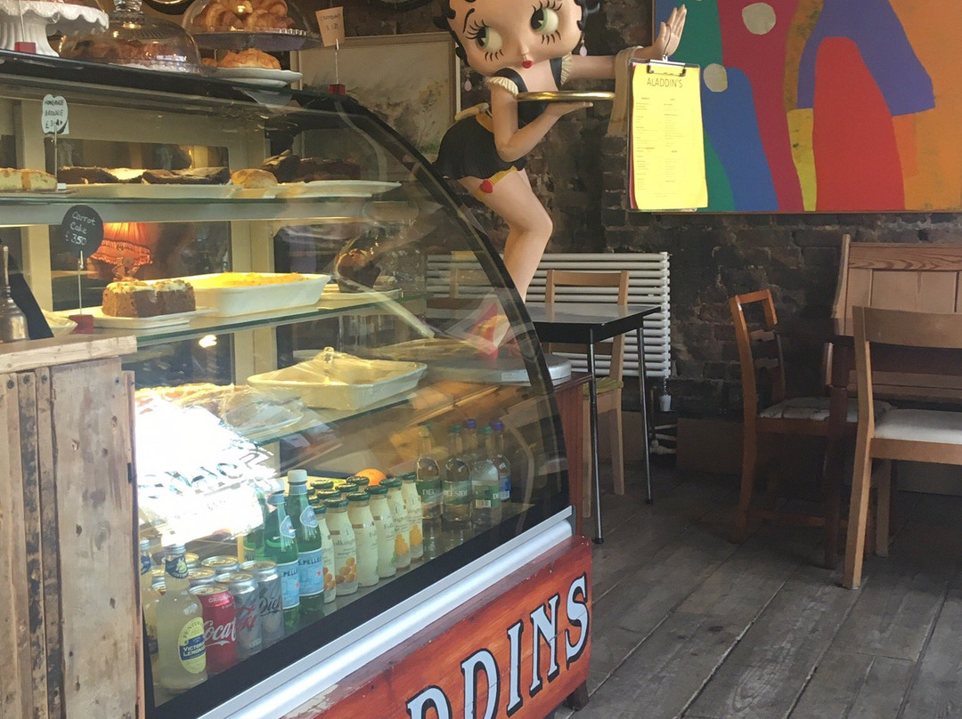 Aladdins Furniture-伦敦必去景点