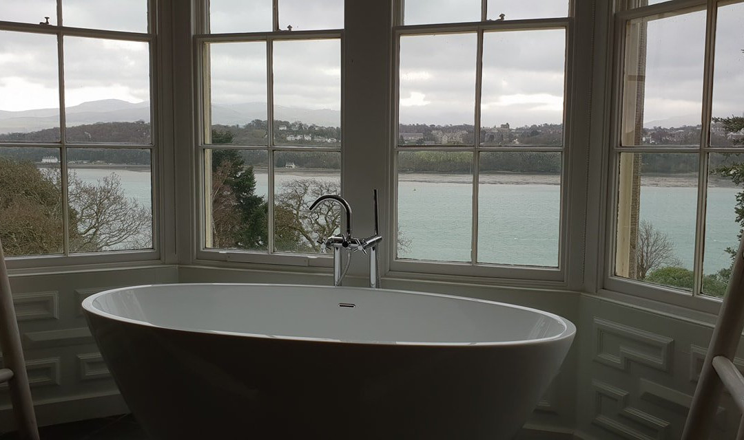 瑞安法城堡酒店主图