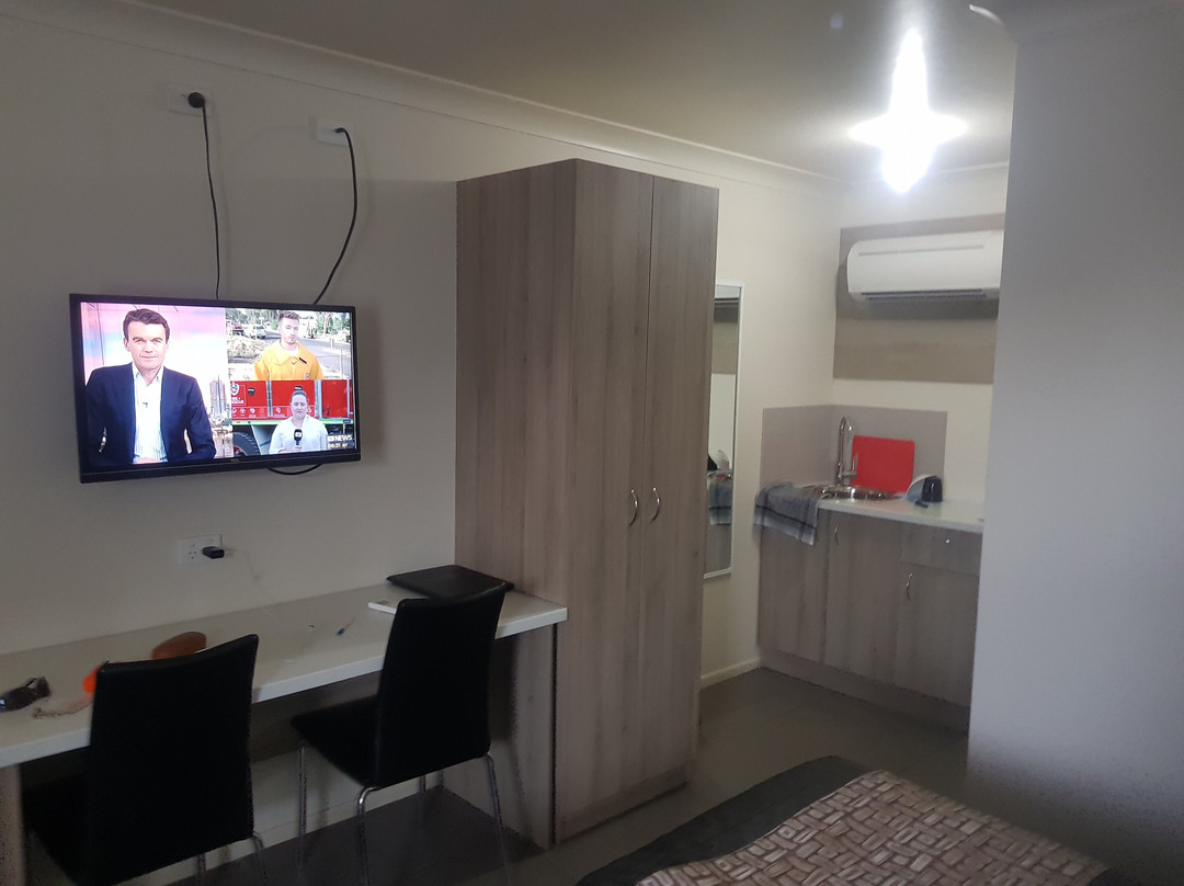 Starline Motor Inn主图