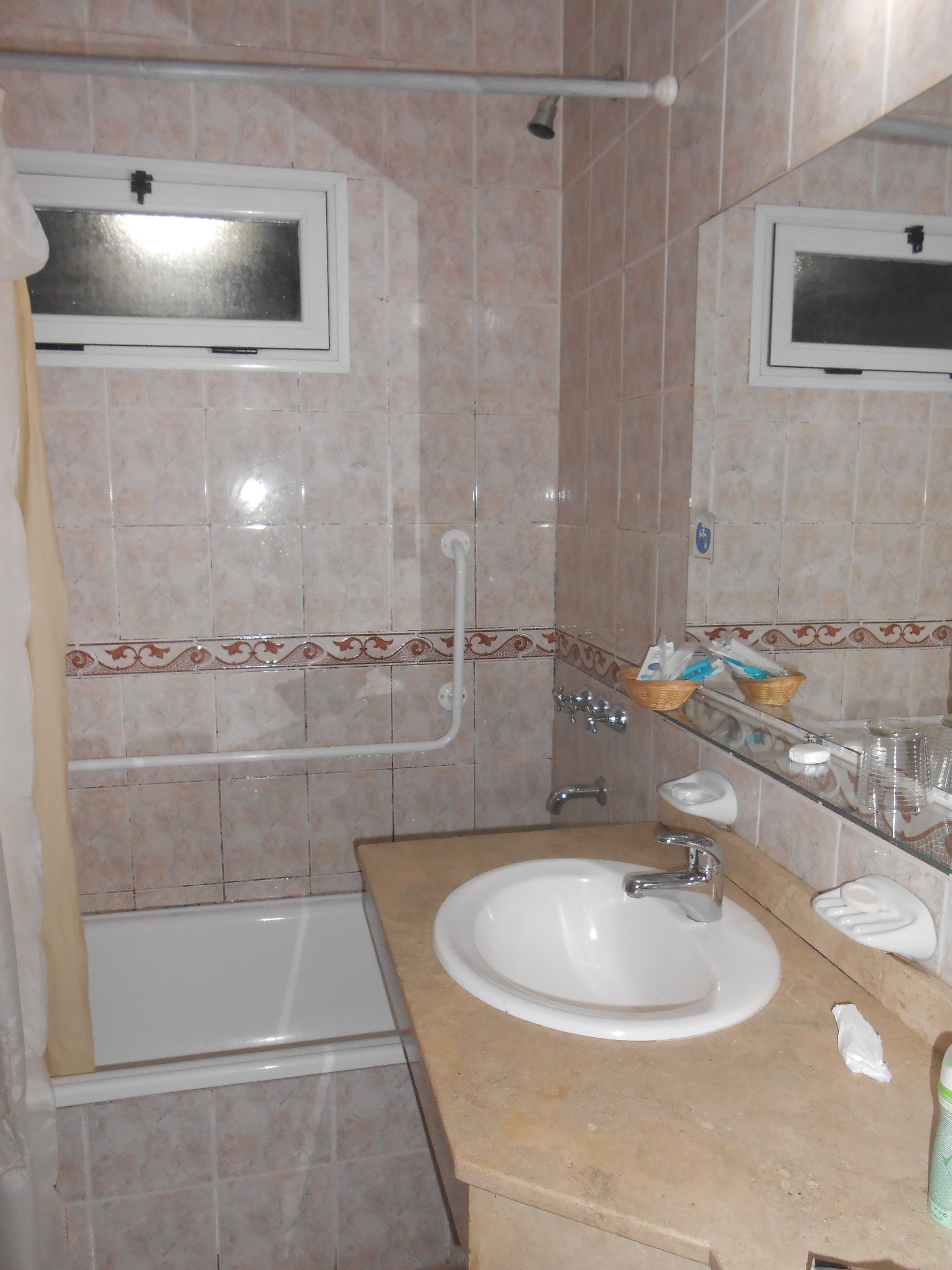 Costa Limay Hotel-浴室