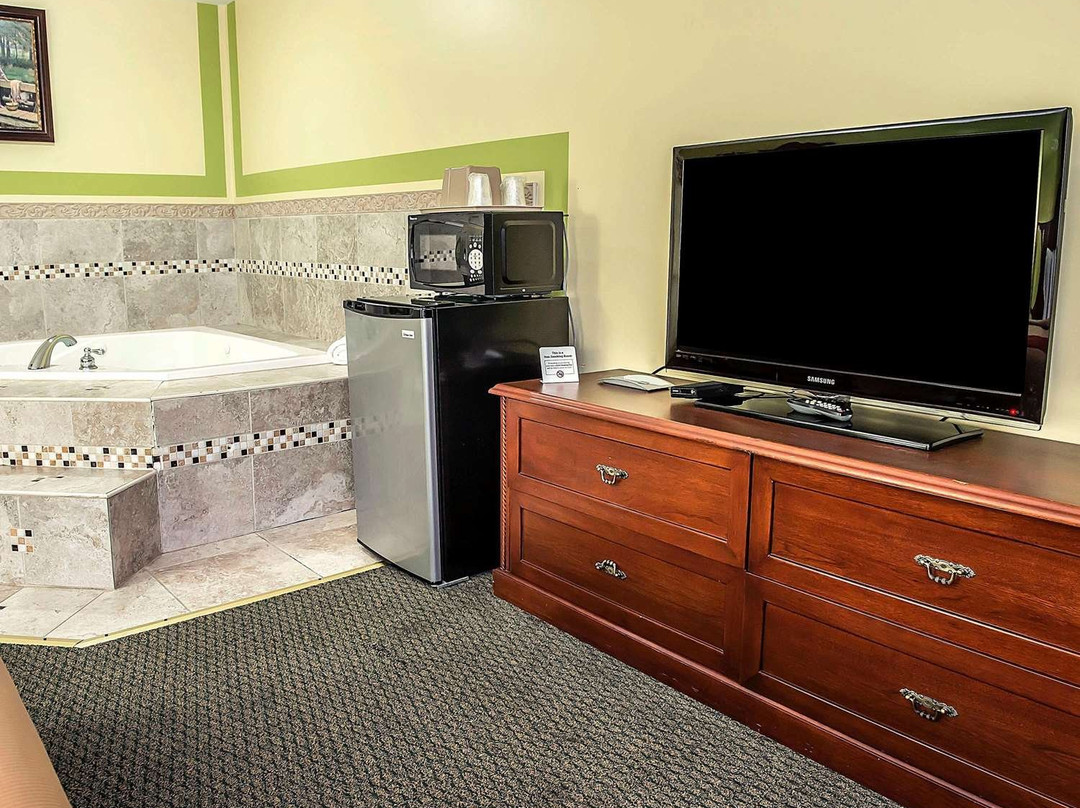 Econo Lodge Jefferson Hills Hwy 51主图