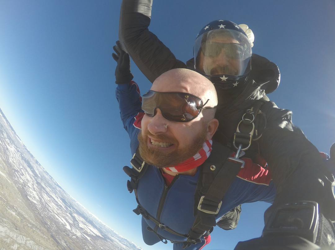 Ultimate Skydiving Adventures景点图片