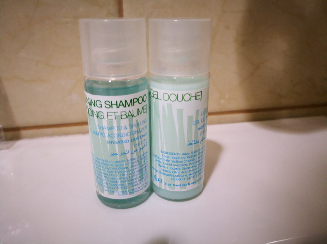 Victoria Hotel主图