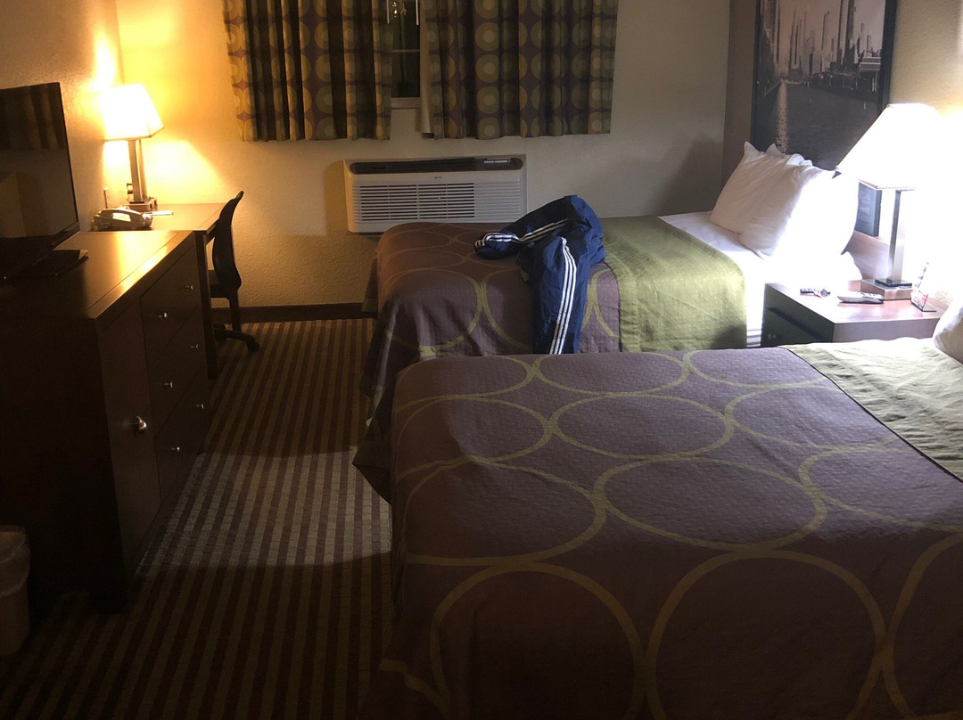 Super 8 by Wyndham Gurnee主图