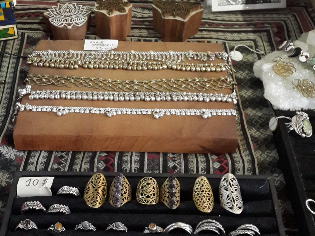 Jewel in the Lotus and Lotus Gallery-马德望必去景点