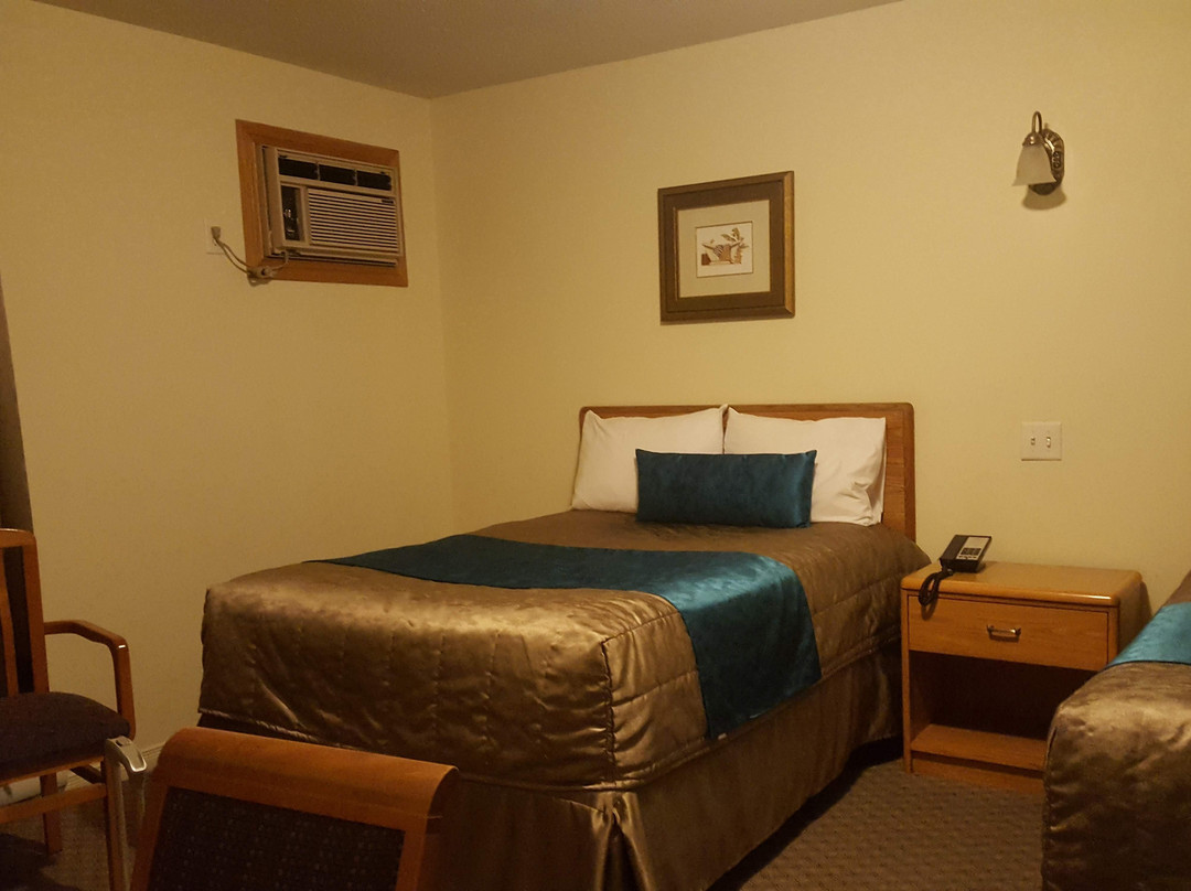 Du Chevalier Motel & Suites主图