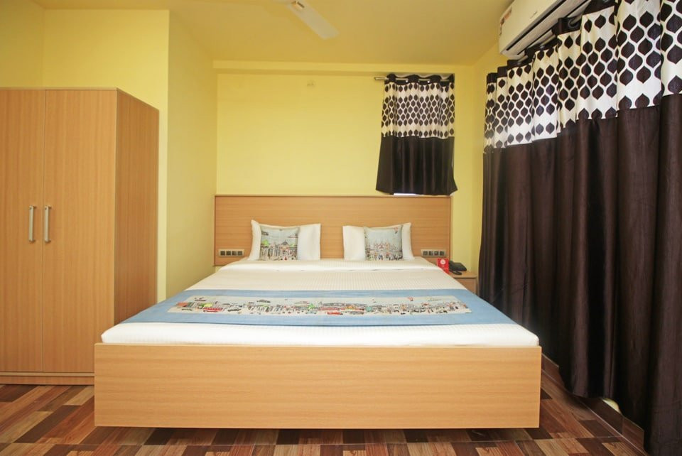 OYO 9563 Hotel RR Residency主图