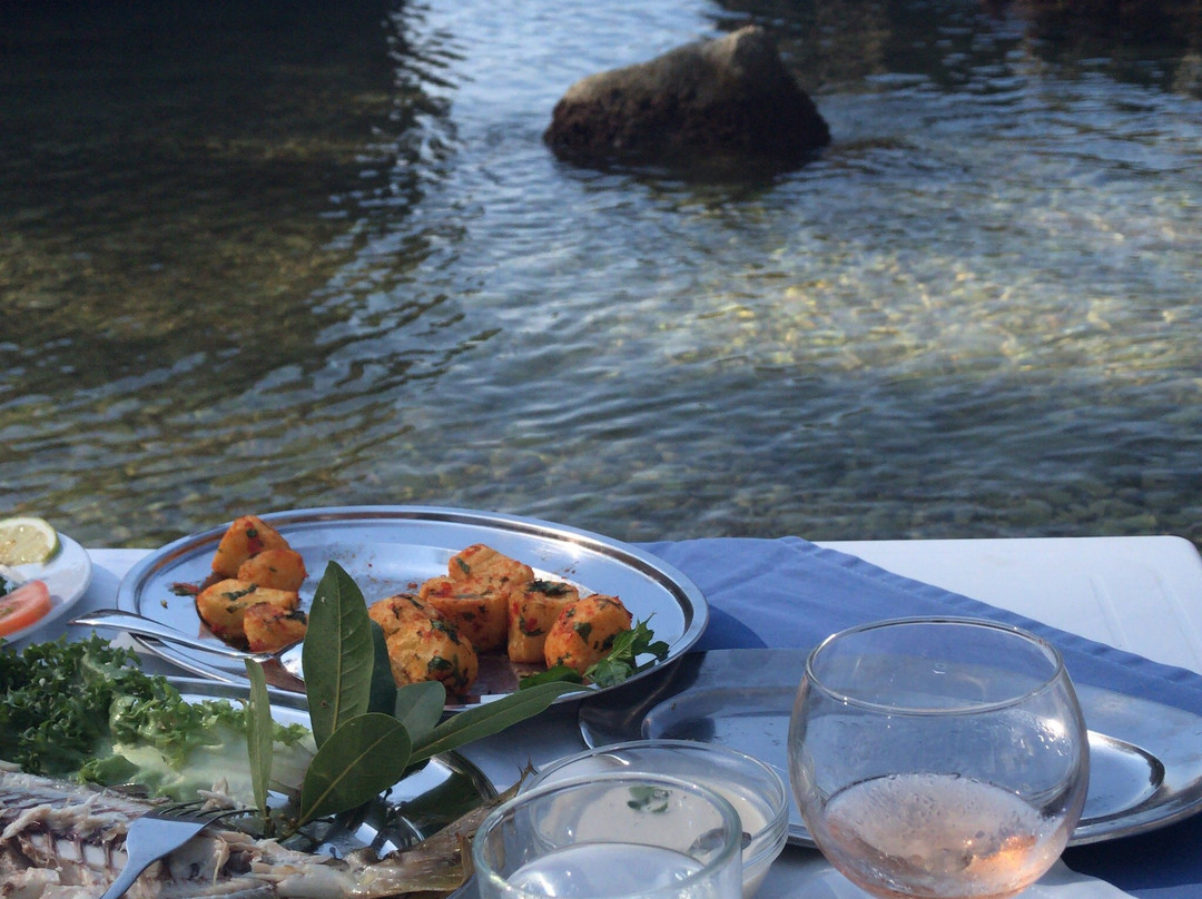 Batroun餐馆和美食-Jammal Restaurant