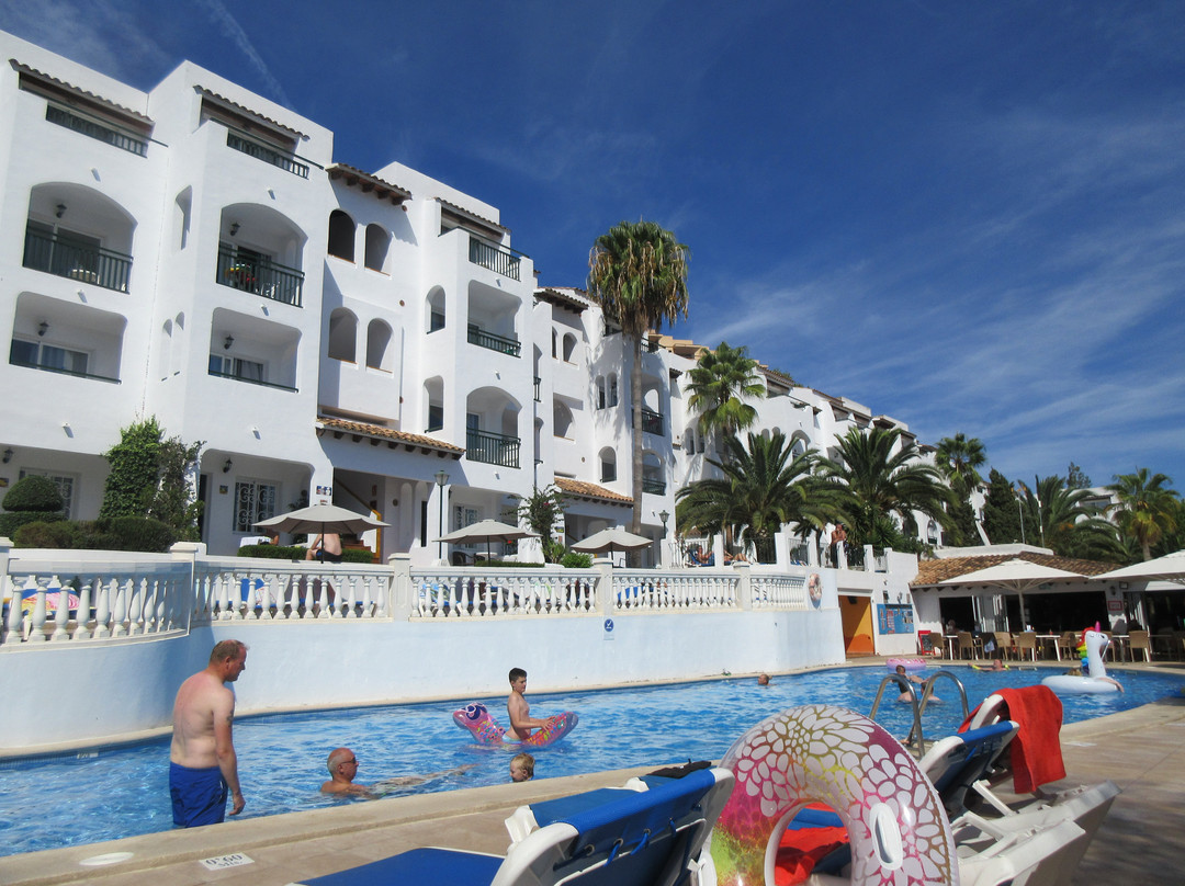 假日中心公寓式酒店主图