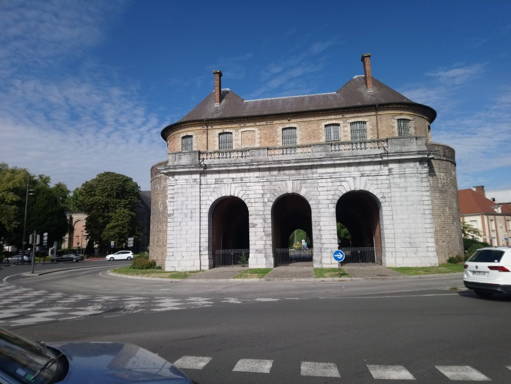 Porte de Valenciennes-杜埃必去景点