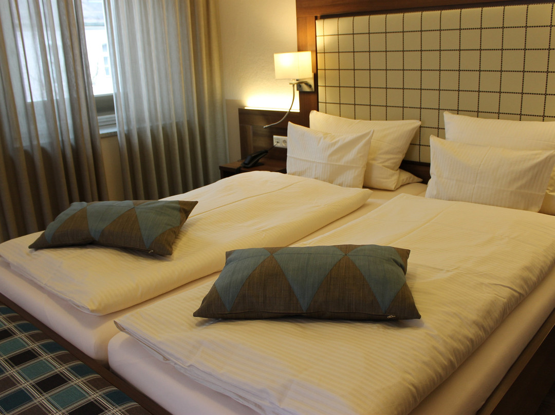 Hotel Number One主图