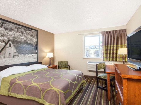 里奇兰兹-克莱普尔山地区温德姆速8酒店主图