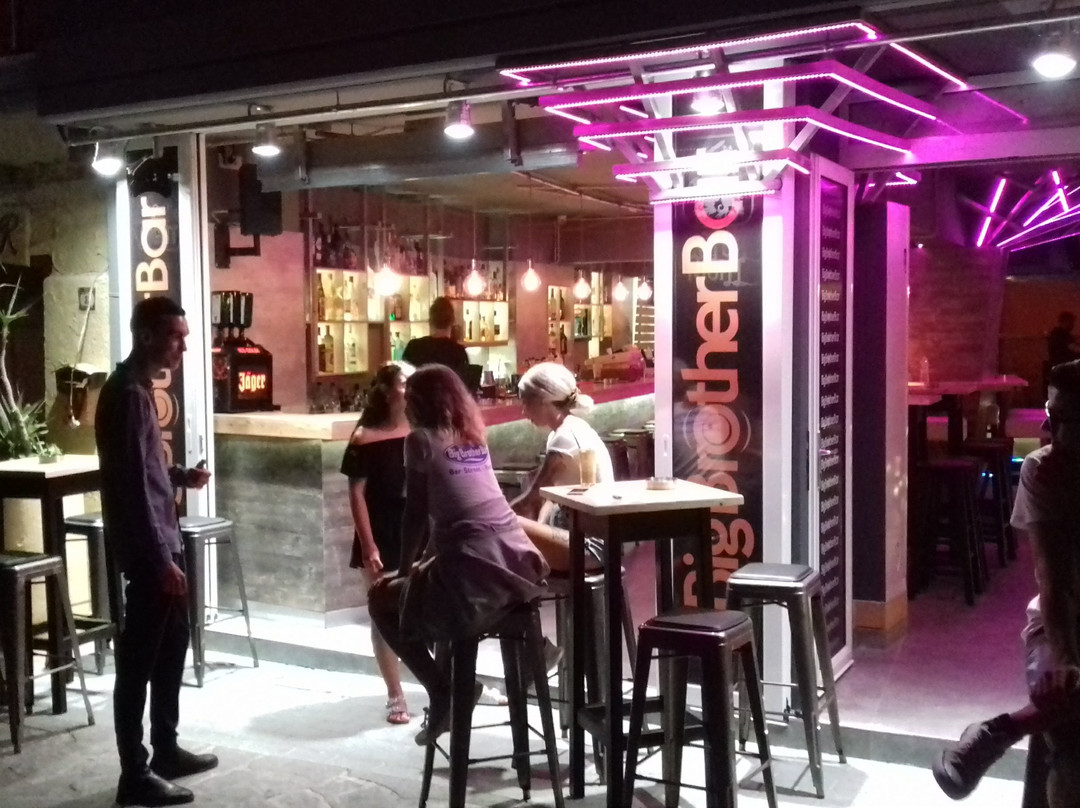 Big Brother Bar-罗德城必去景点