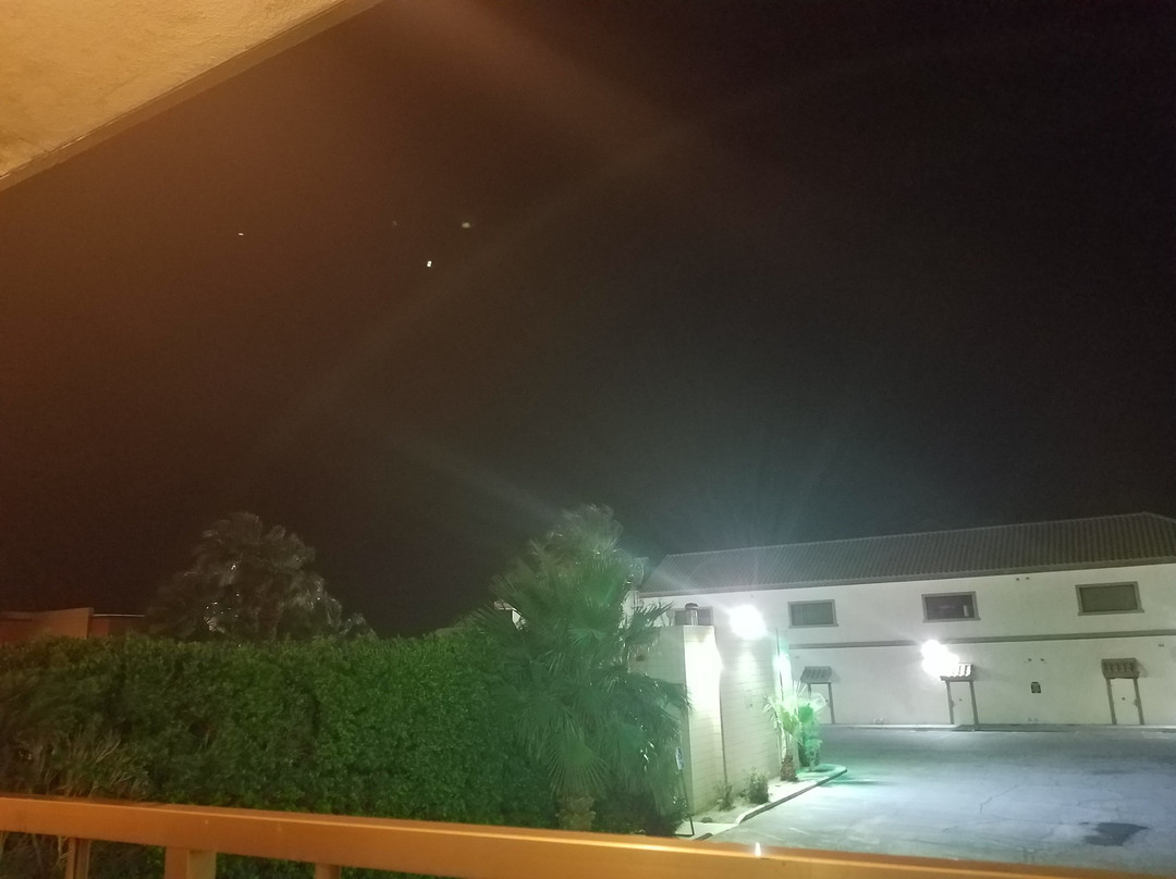 Royal Plaza Inn主图