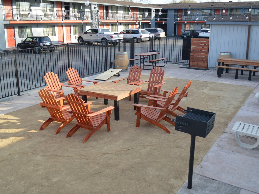 Journey Inn Woodland主图