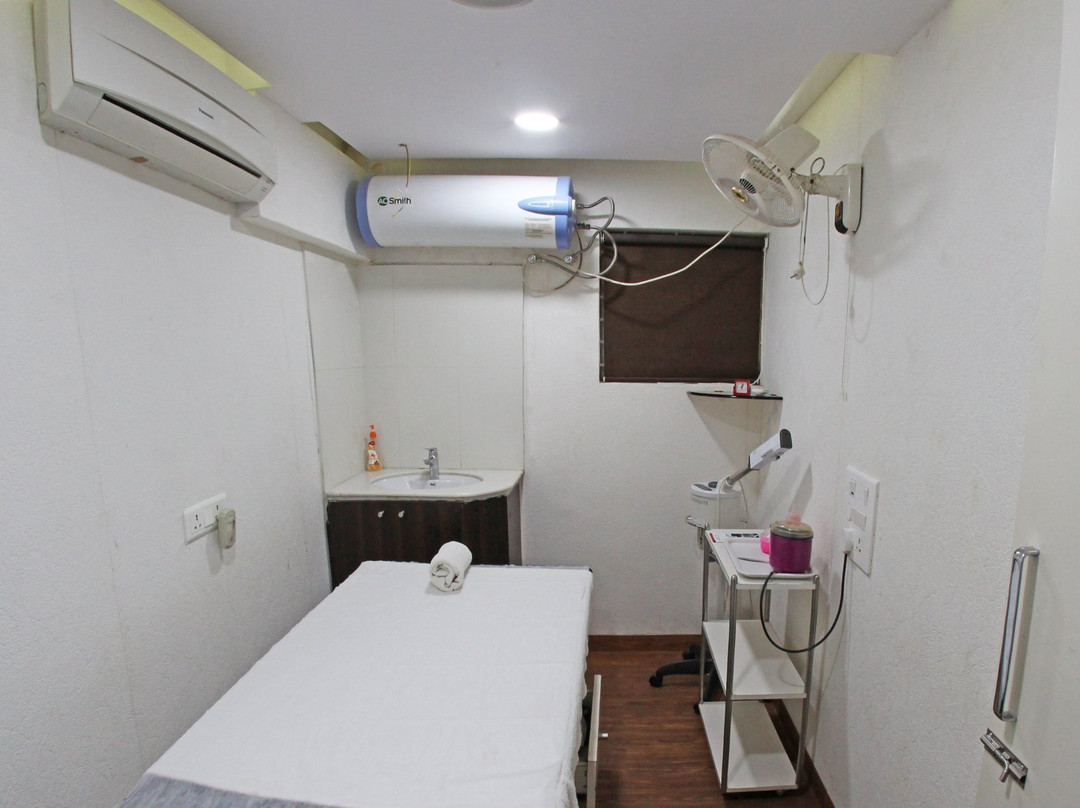 Neomis Hair & Beauty Salon, Ponda景点图片