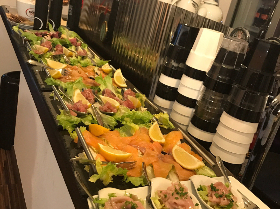 Divino Restaurant & Wine Bar