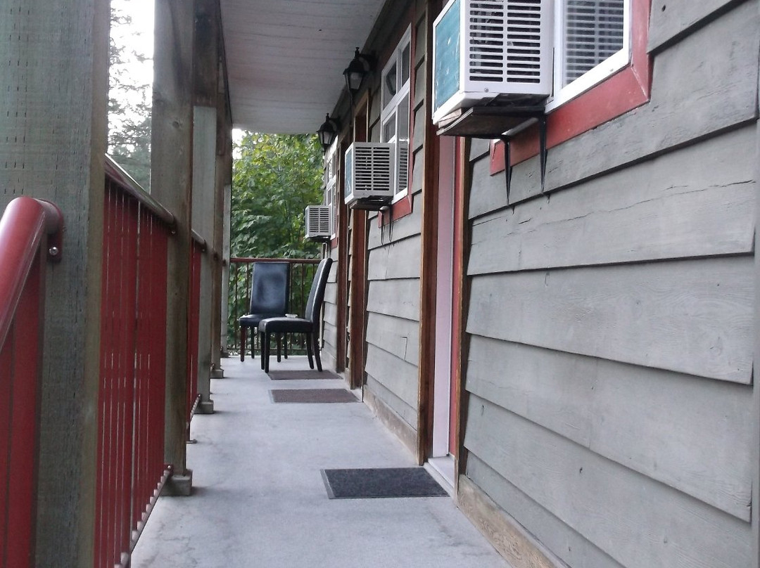 Holiday Motel & RV Resort主图