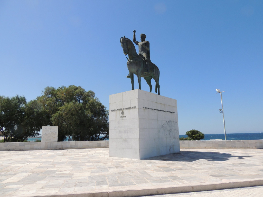 Statue of Constantine Palaeologos-帕里欧弗里欧必去景点