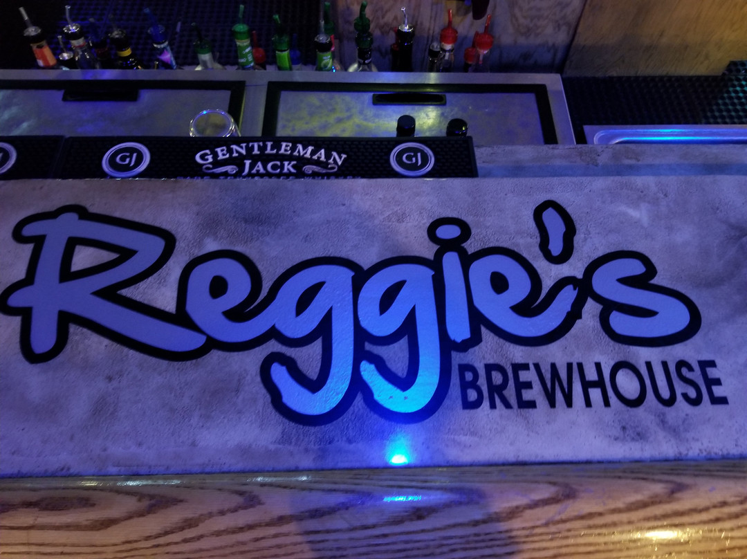 Reggie's Brewhouse-Owatonna必去景点