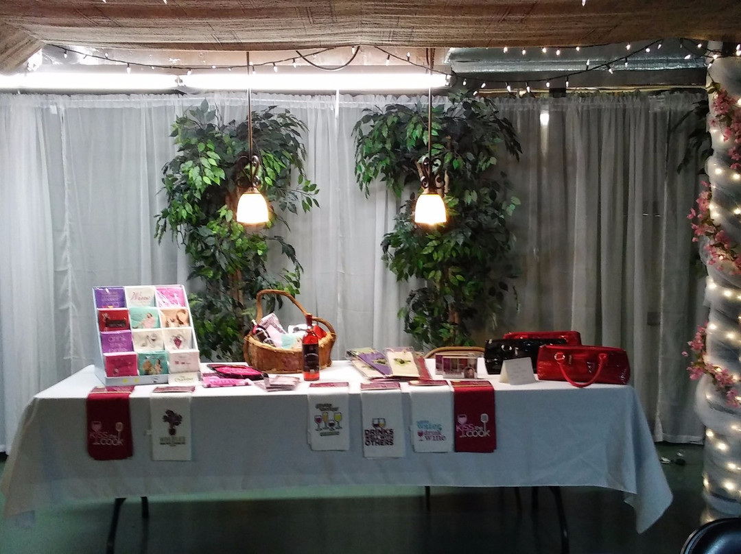 Six Waterpots Vineyard and Winery-Hudson必去景点