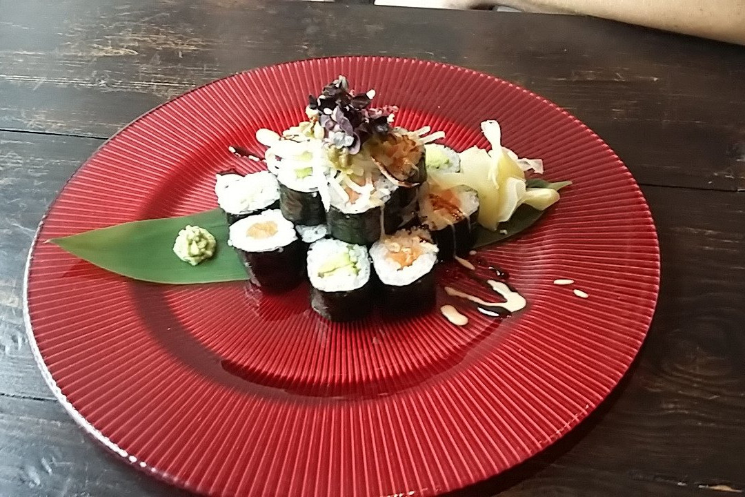 Wok Man Sushi & Asia Kitchen