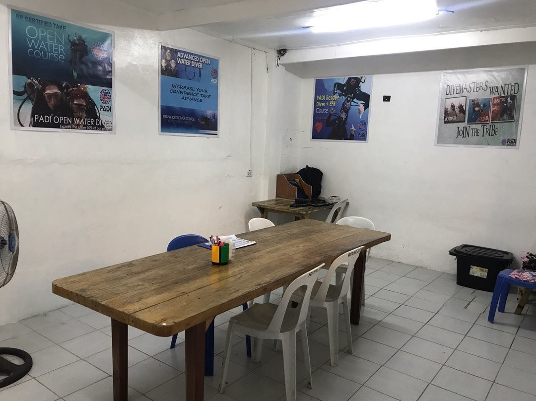 Royal Dive Center-长滩岛必去景点