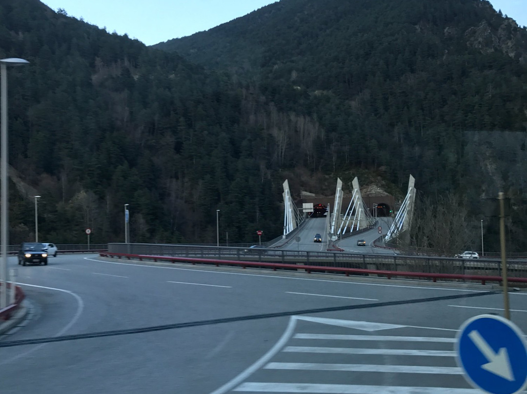 Puente de Madrid-安道尔城必去景点