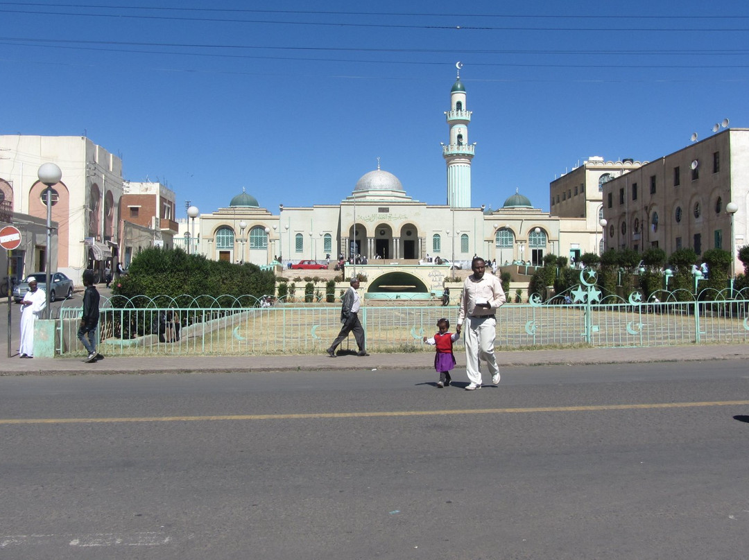 Khulafa Al Rashidun Mosque-阿斯玛拉必去景点