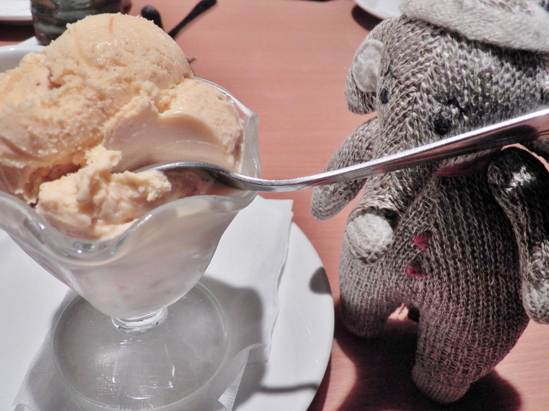 Middlebury餐馆和美食-Cheng Square